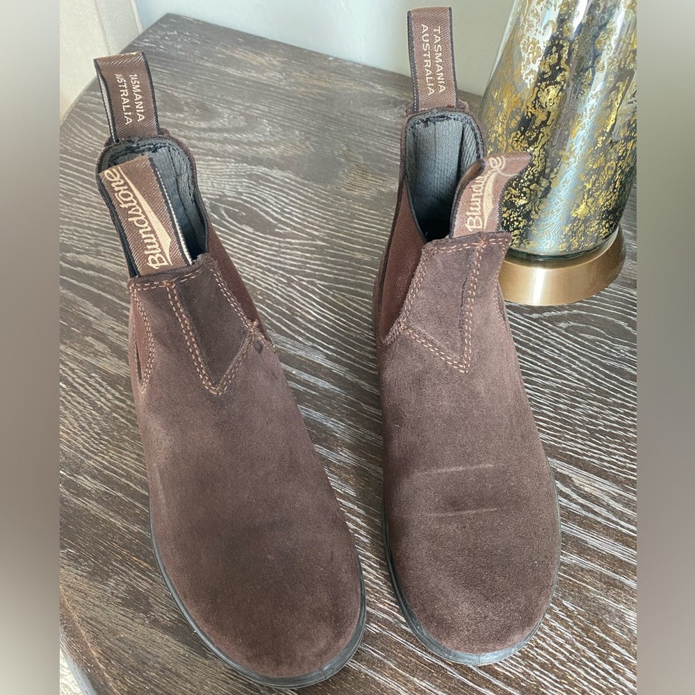 Brown Suede Blundstone Women’s 6.5